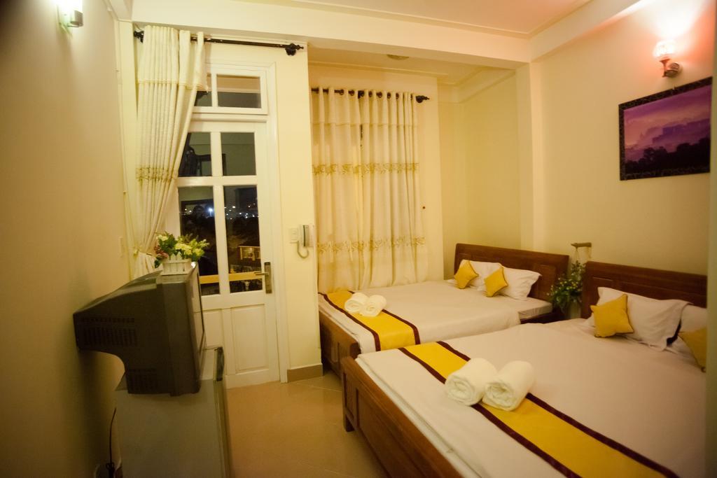 Happy Day 1 Hotel Dalat Bilik gambar